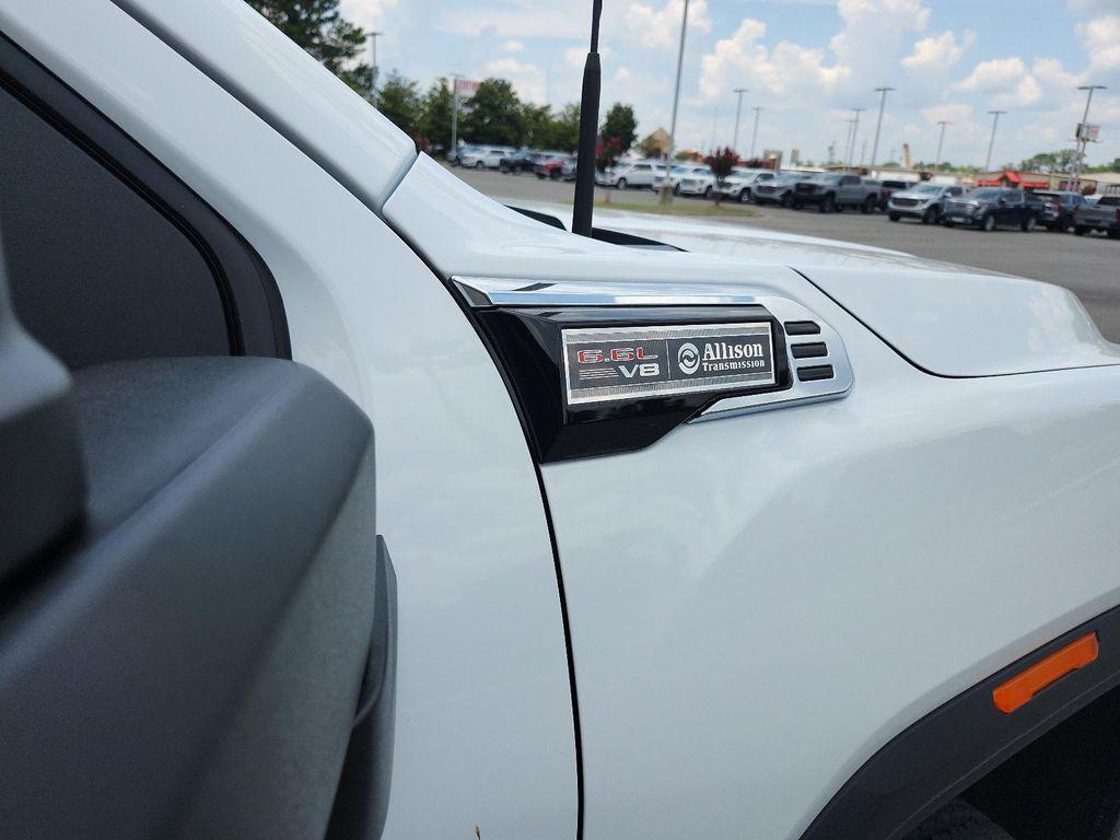new 2025 GMC Sierra 2500 car, priced at $52,812