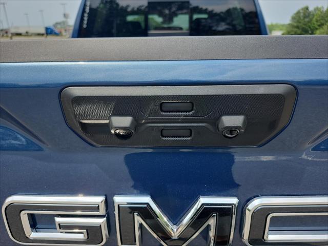 new 2025 GMC Sierra 1500 car, priced at $75,672