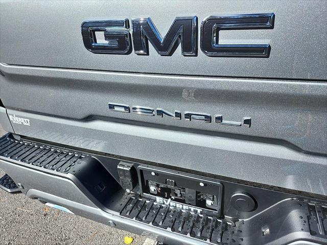 new 2025 GMC Sierra 1500 car, priced at $78,981