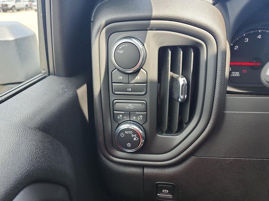new 2025 GMC Sierra 2500 car, priced at $52,308