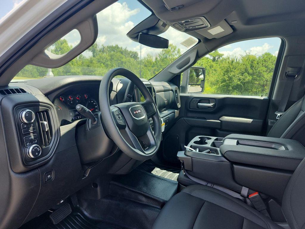 new 2025 GMC Sierra 2500 car, priced at $52,812