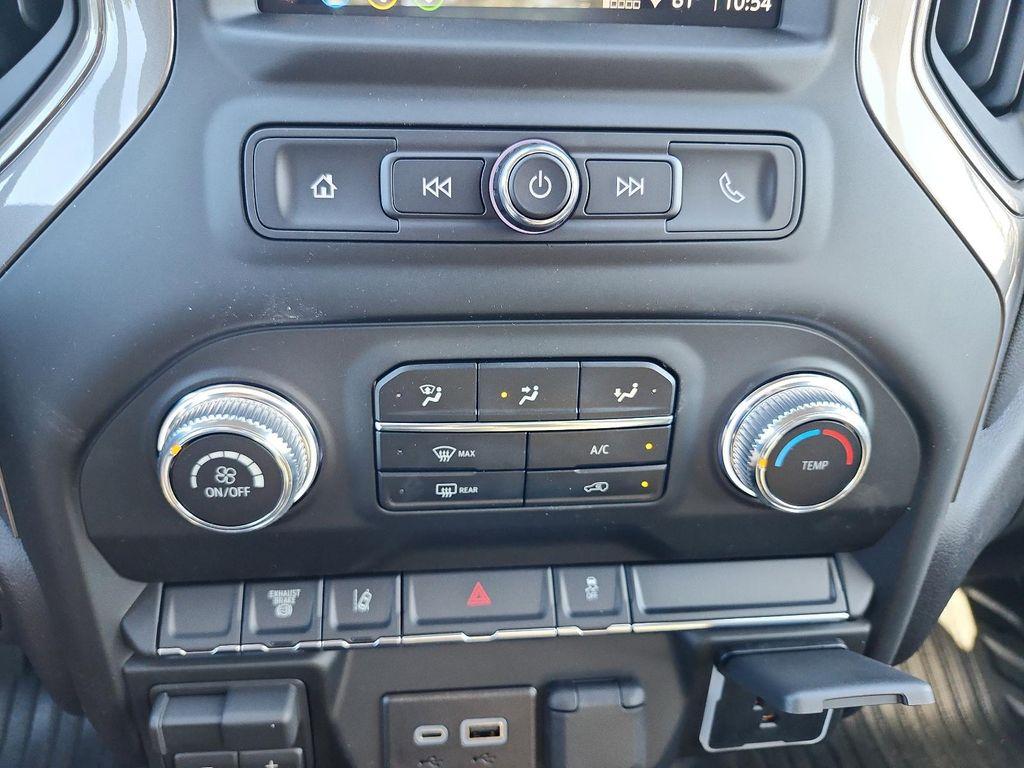 new 2026 GMC Sierra 3500 car, priced at $60,324