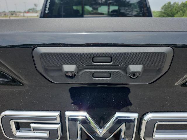 new 2025 GMC Sierra 1500 car, priced at $75,672