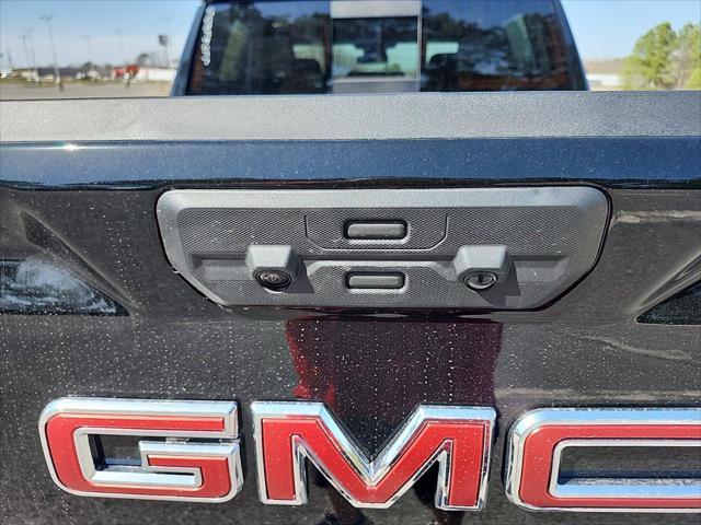 new 2025 GMC Sierra 1500 car, priced at $53,823