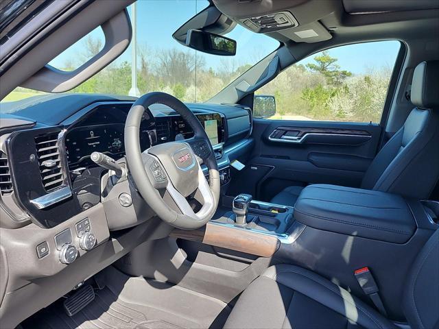 new 2025 GMC Sierra 1500 car, priced at $53,823