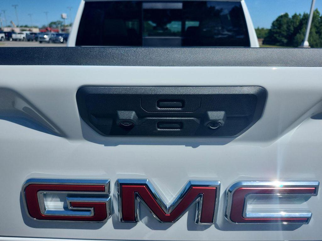 new 2025 GMC Sierra 1500 car, priced at $67,440