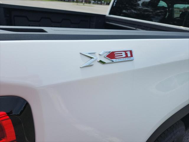 new 2025 GMC Sierra 1500 car, priced at $53,058