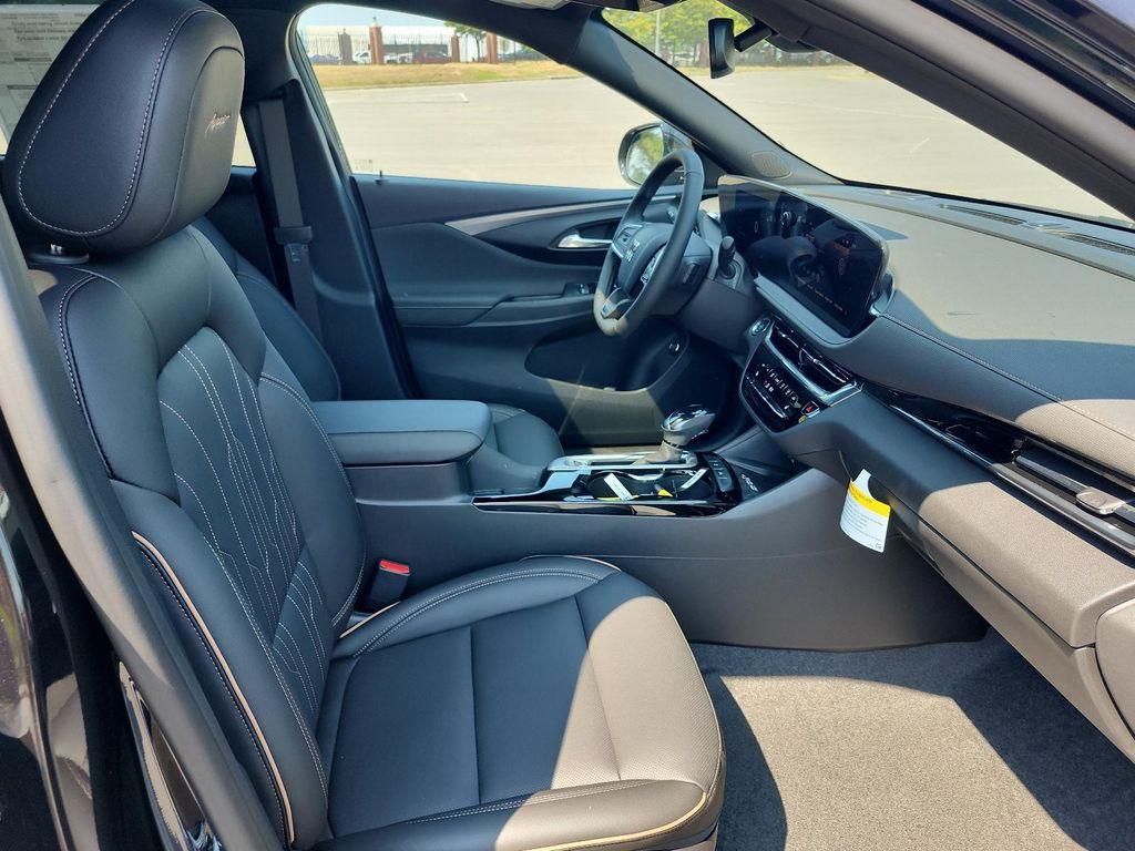 new 2025 Buick Envista car, priced at $28,463