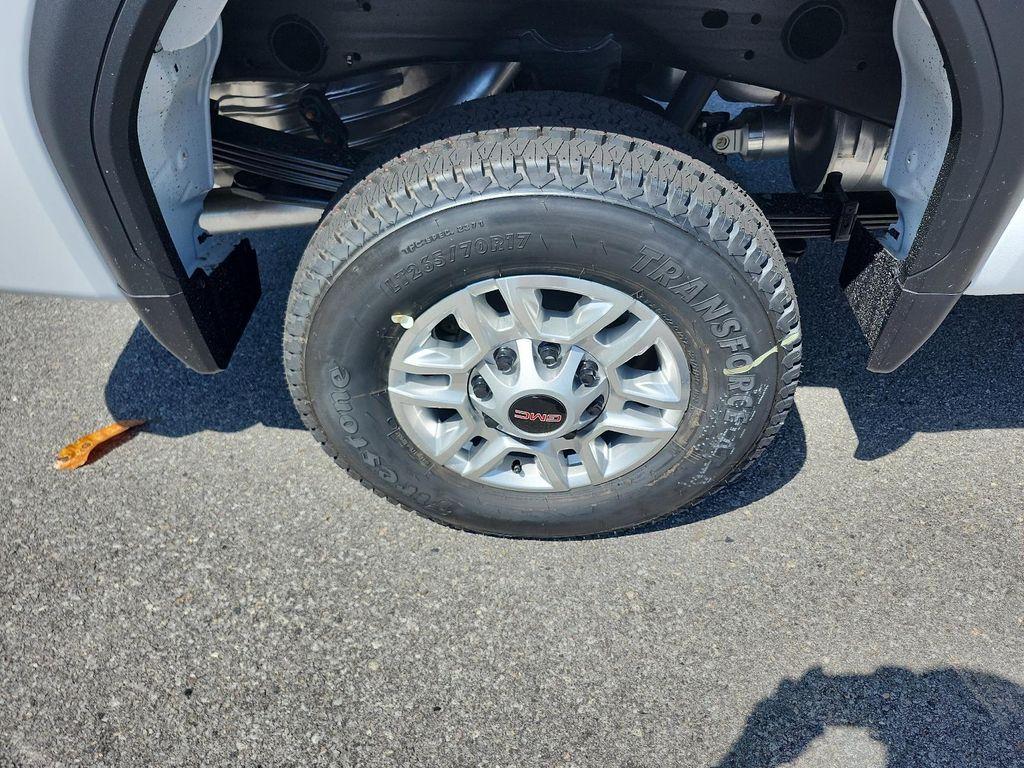 new 2025 GMC Sierra 2500 car, priced at $52,812