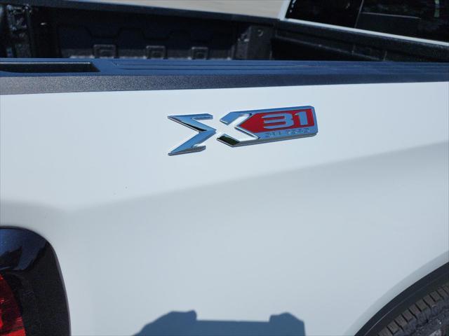 new 2025 GMC Sierra 1500 car, priced at $59,278
