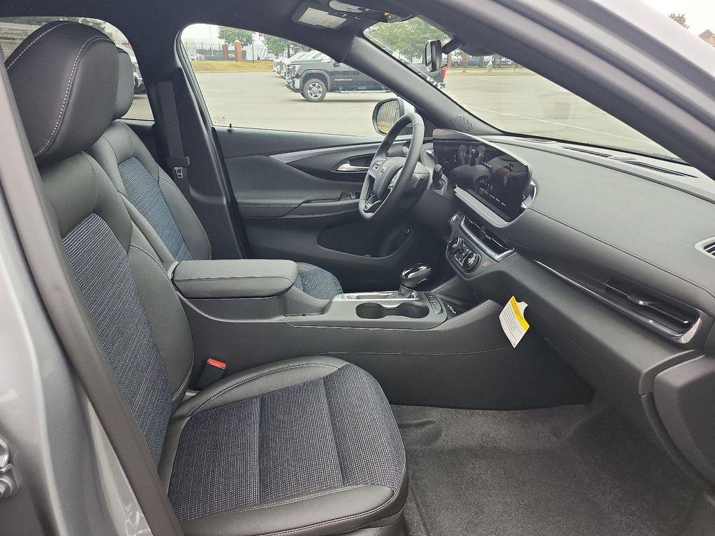 new 2026 Buick Envista car, priced at $27,605