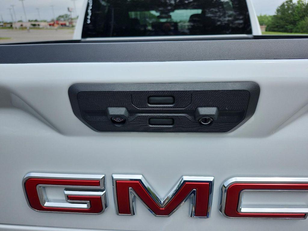 new 2025 GMC Sierra 1500 car, priced at $52,502