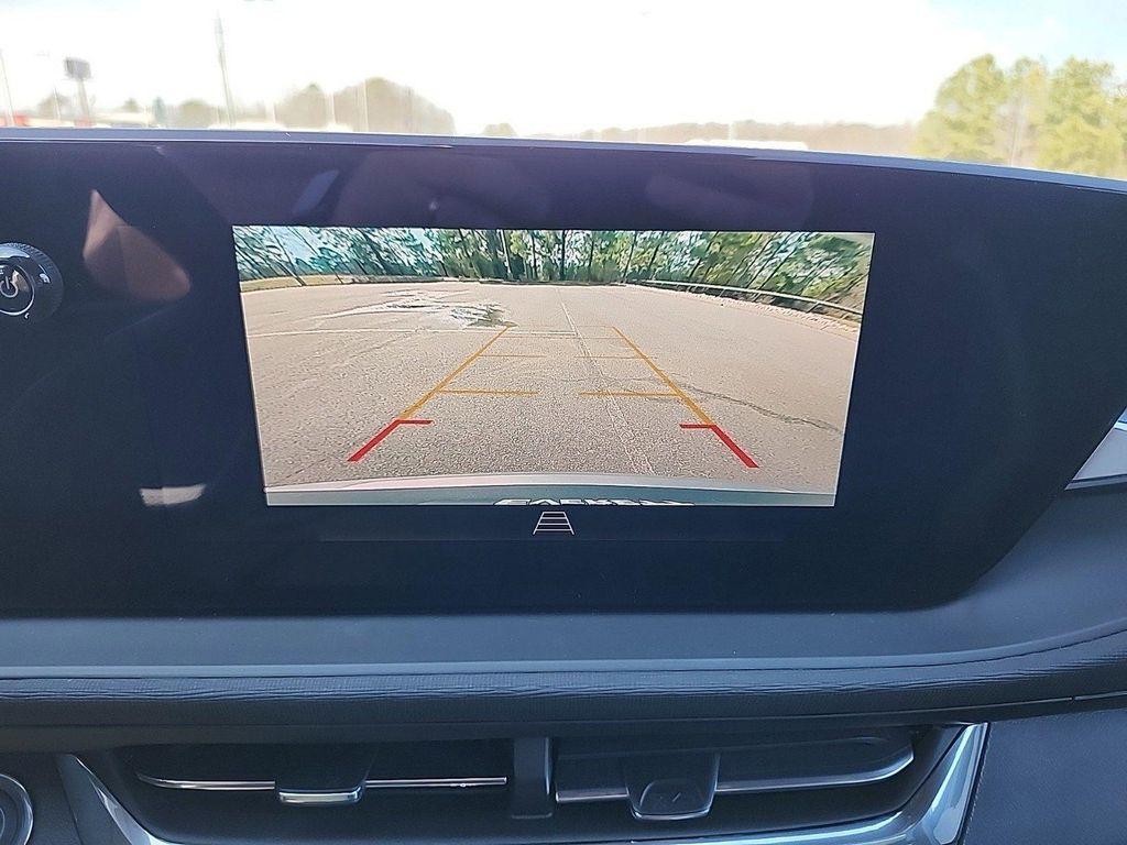new 2025 Buick Envista car, priced at $26,920