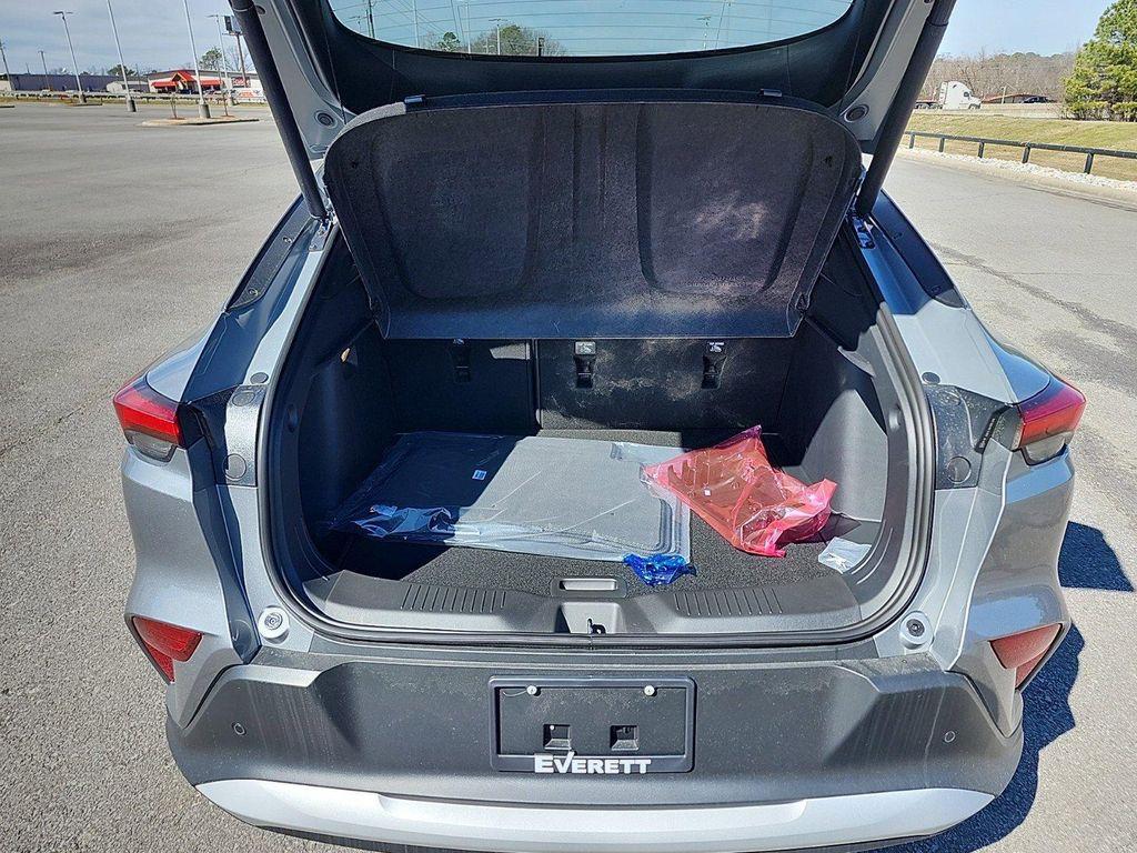 new 2025 Buick Envista car, priced at $26,920