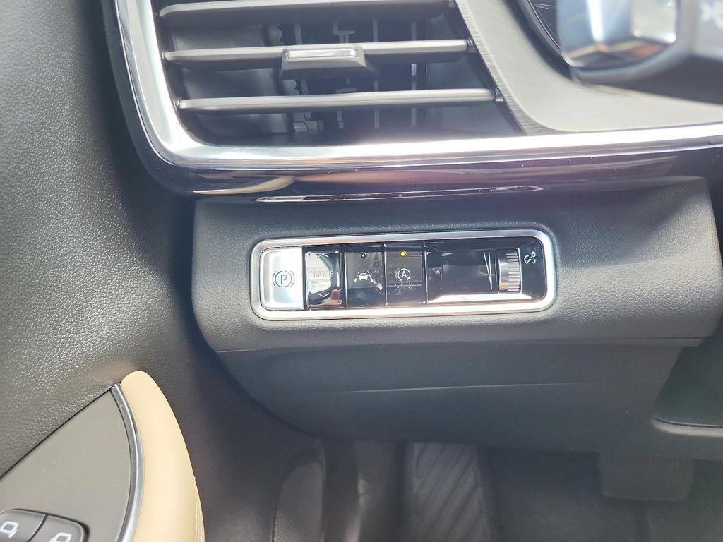 new 2025 Buick Envision car, priced at $34,106