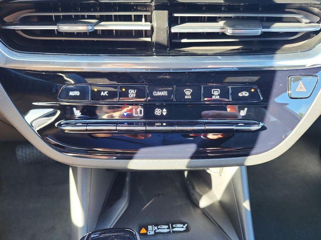 new 2026 Buick Envista car, priced at $33,025