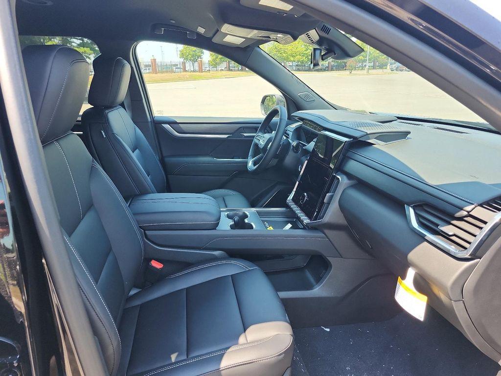 new 2025 GMC Acadia car, priced at $44,073