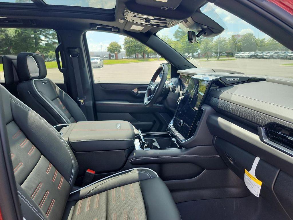 new 2025 GMC Yukon car, priced at $94,560