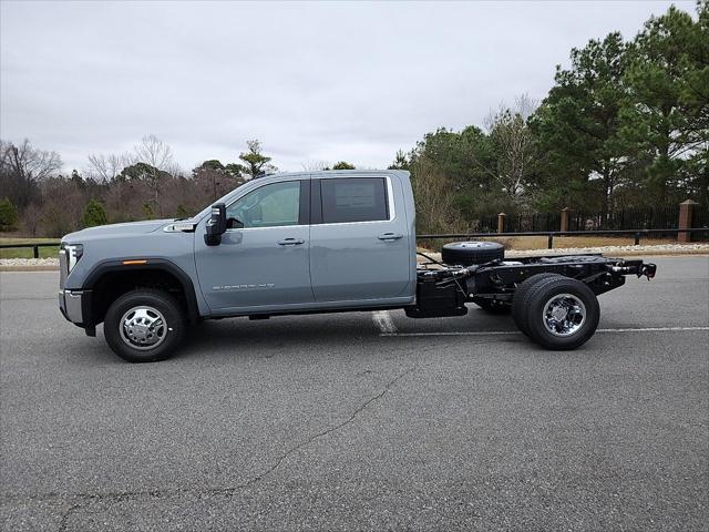 new 2025 GMC Sierra 3500 car, priced at $70,828