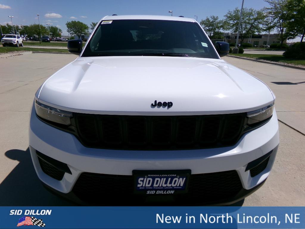 new 2025 Jeep Grand Cherokee car, priced at $42,450