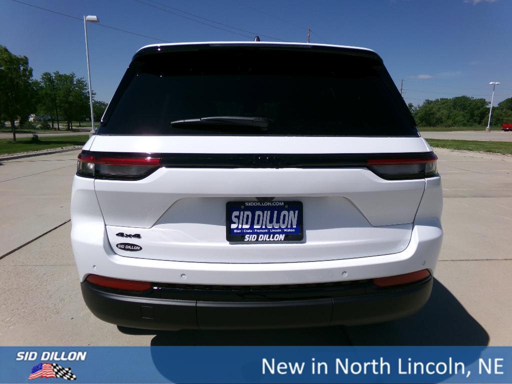 new 2025 Jeep Grand Cherokee car, priced at $42,450