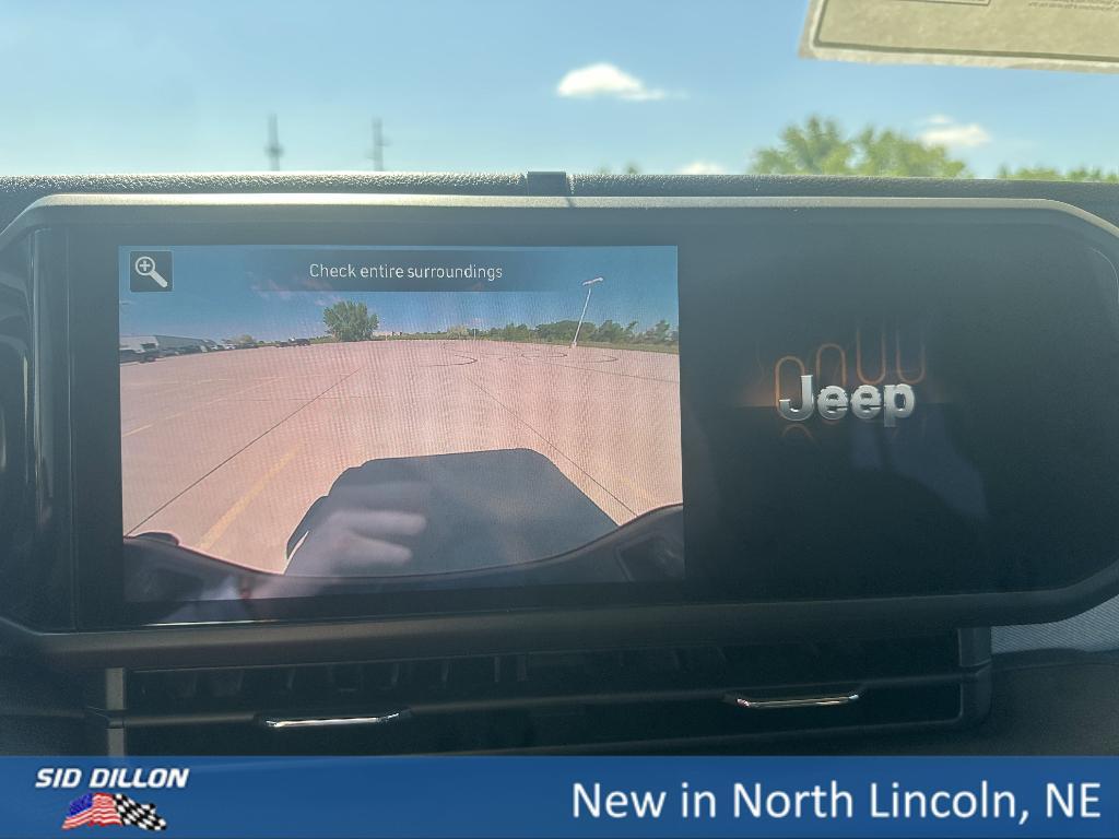 new 2025 Jeep Gladiator car, priced at $48,177