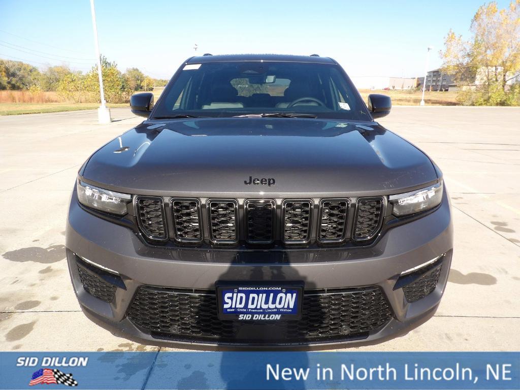 new 2025 Jeep Grand Cherokee car, priced at $50,960