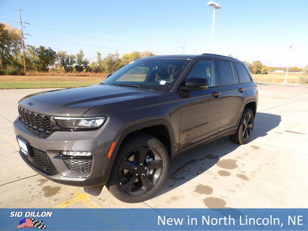 new 2025 Jeep Grand Cherokee car, priced at $50,960