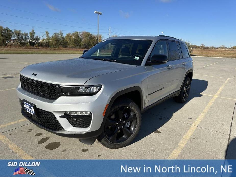 new 2025 Jeep Grand Cherokee car, priced at $46,520