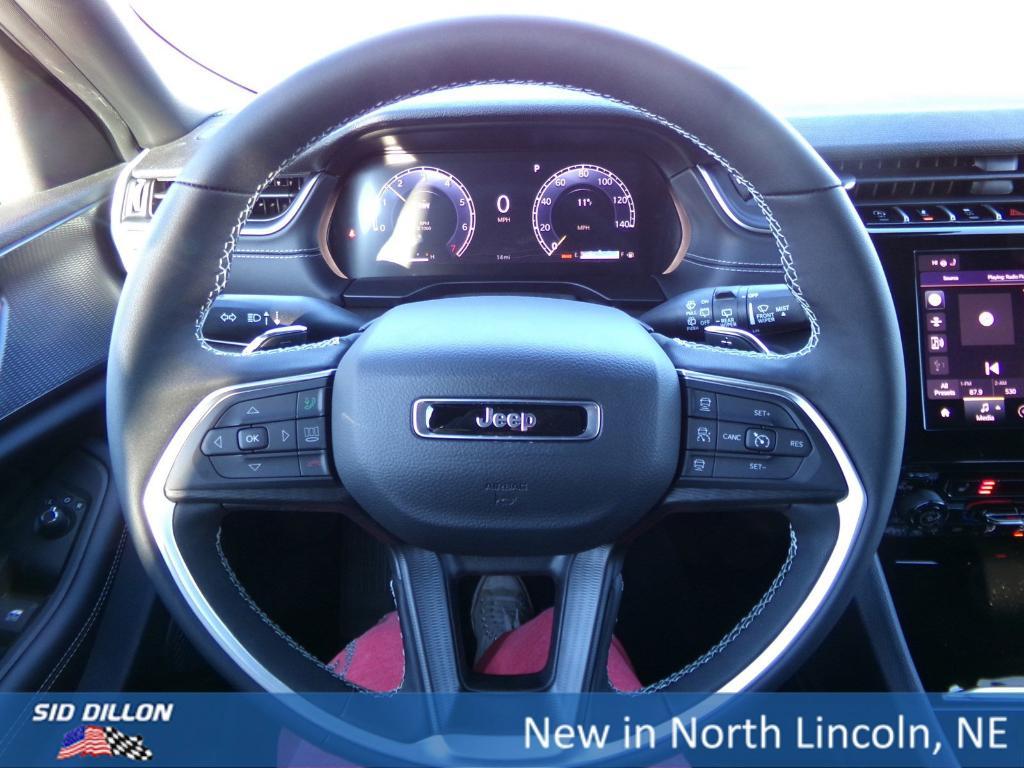 new 2025 Jeep Grand Cherokee car, priced at $42,675