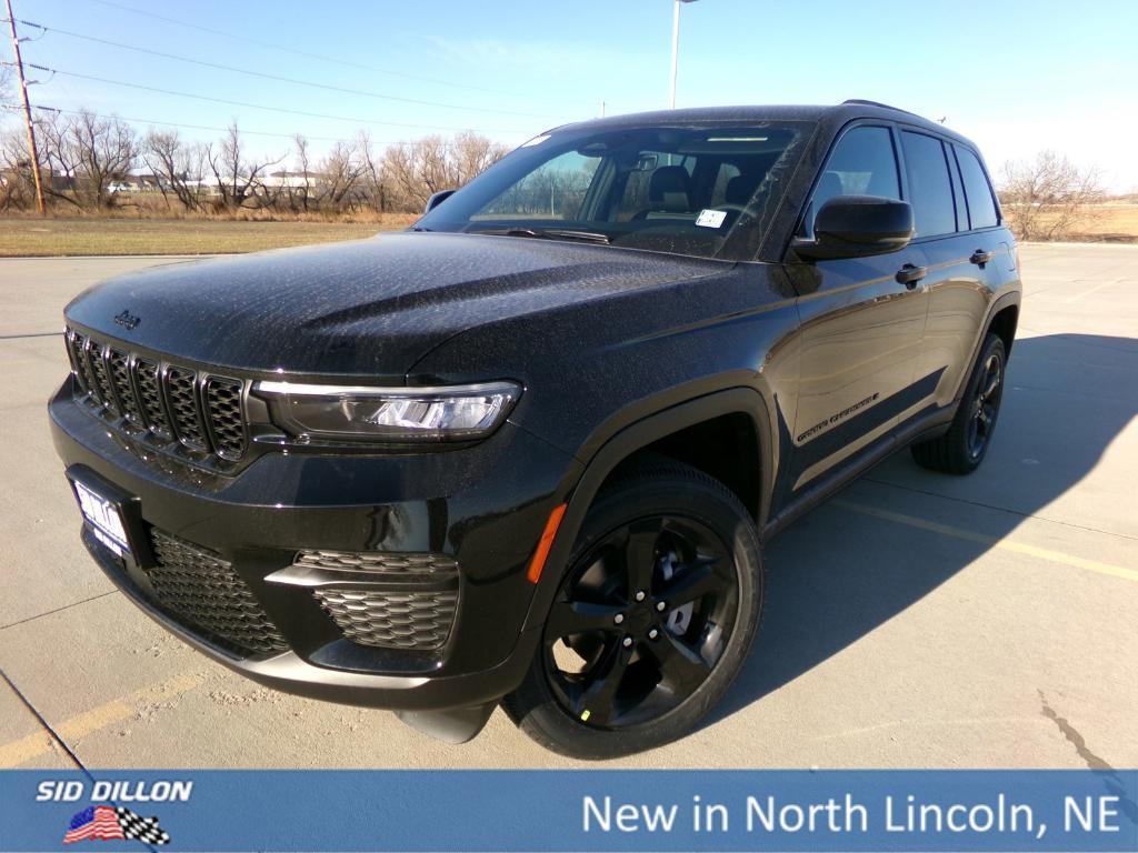 new 2025 Jeep Grand Cherokee car, priced at $42,675