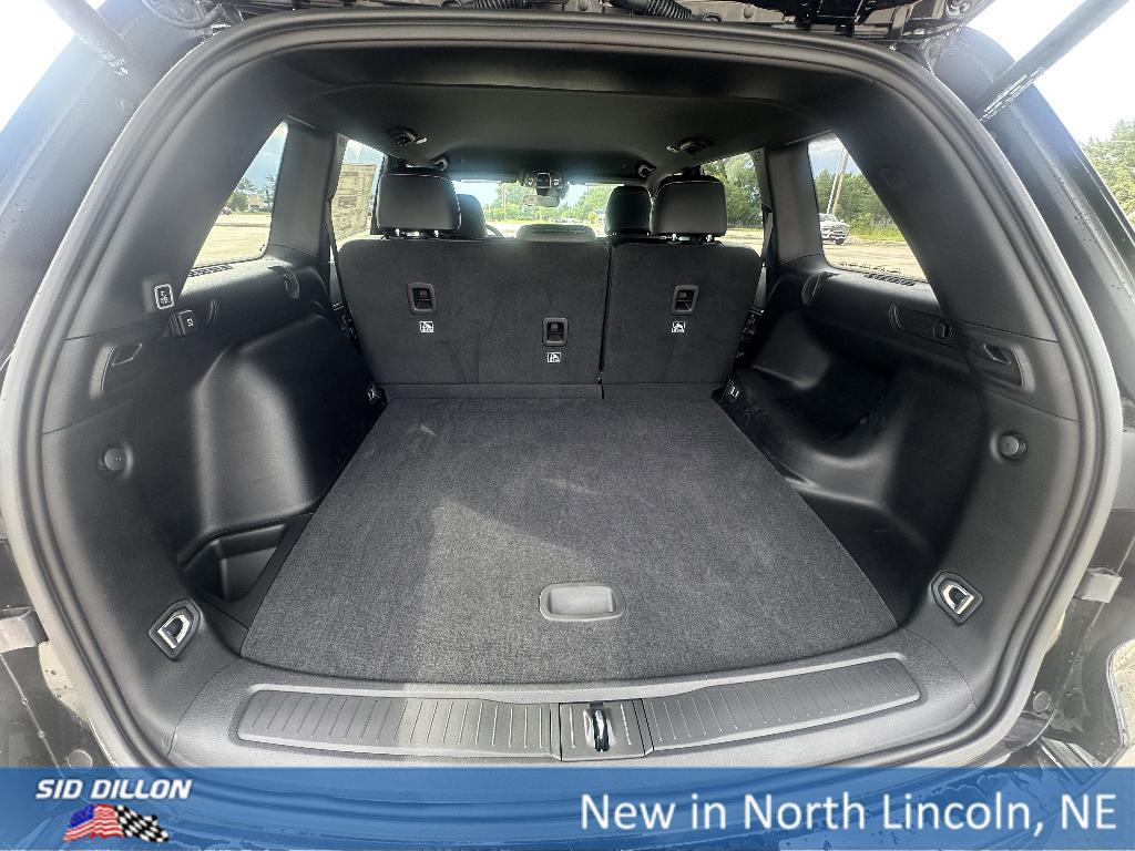 new 2025 Jeep Grand Cherokee car, priced at $42,045