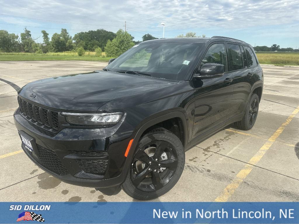 new 2025 Jeep Grand Cherokee car, priced at $42,045