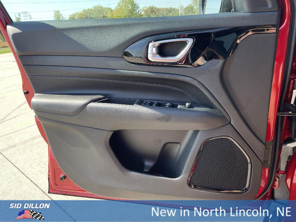 new 2026 Jeep Compass car, priced at $34,025