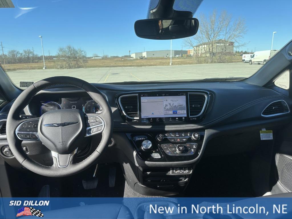 new 2025 Chrysler Pacifica car, priced at $47,565