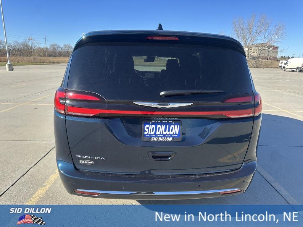 new 2025 Chrysler Pacifica car, priced at $47,565