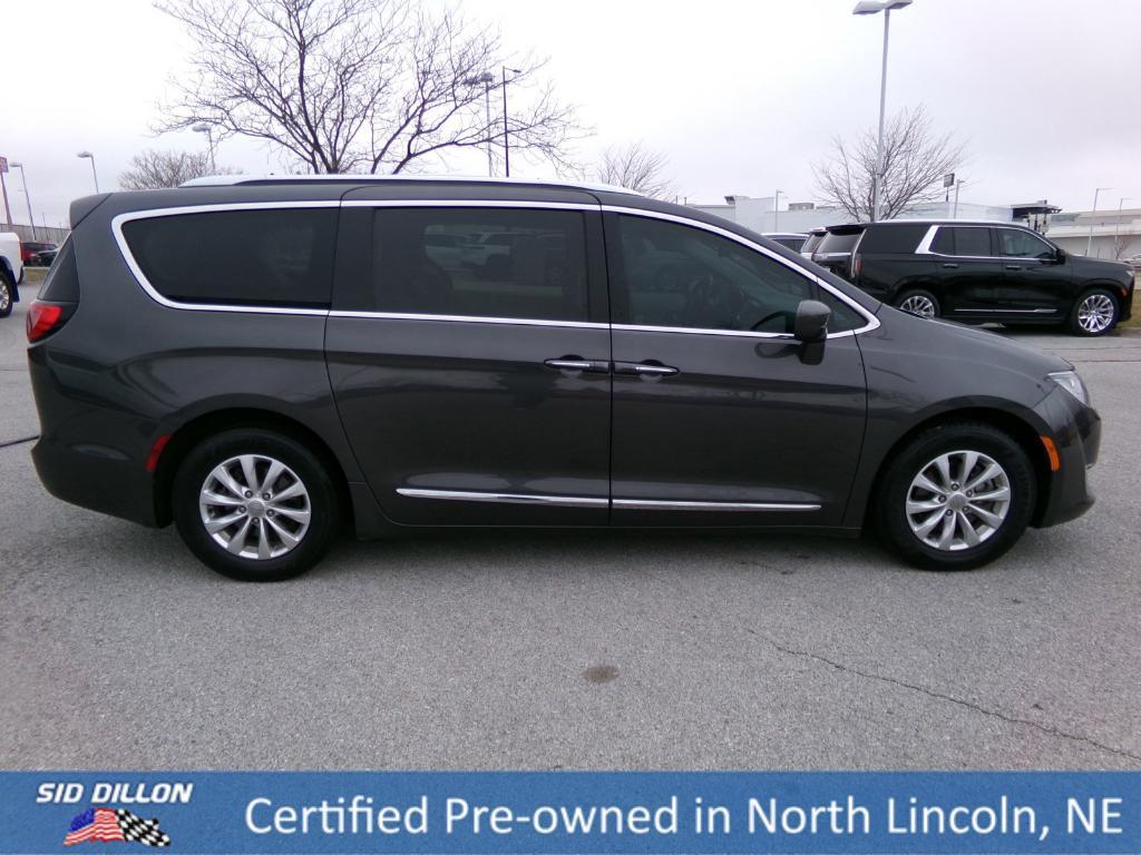 used 2018 Chrysler Pacifica car, priced at $16,991