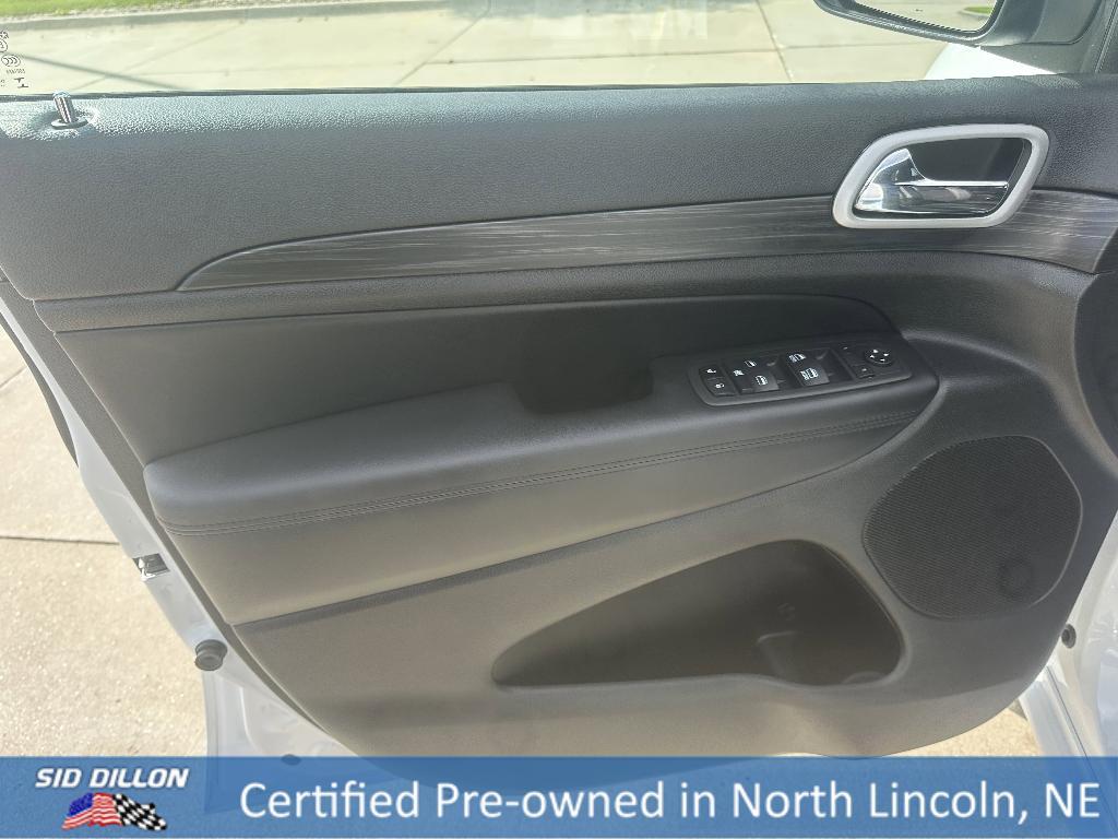 used 2022 Jeep Grand Cherokee WK car, priced at $31,991