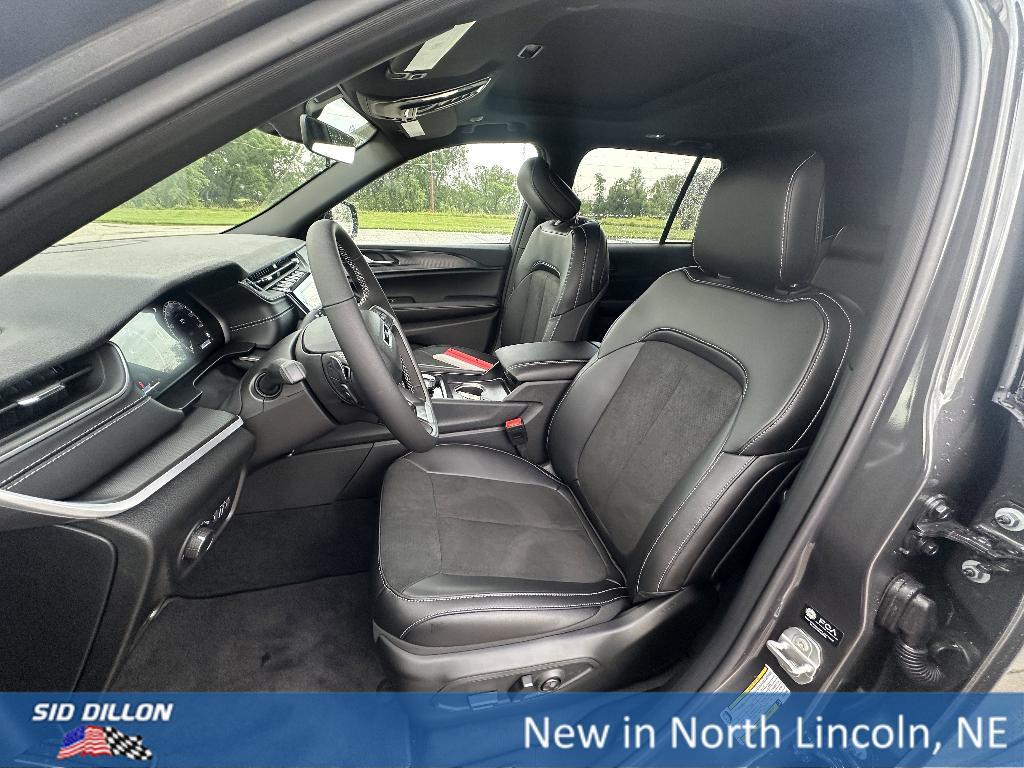 new 2025 Jeep Grand Cherokee car, priced at $42,344