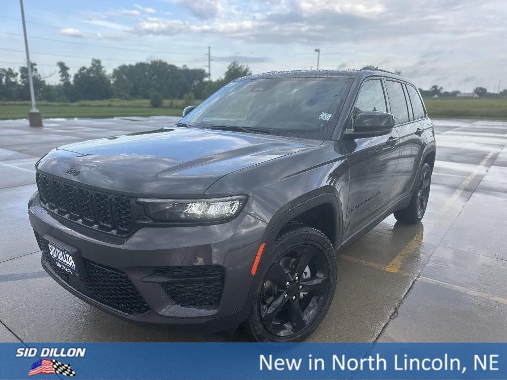 new 2025 Jeep Grand Cherokee car, priced at $42,344