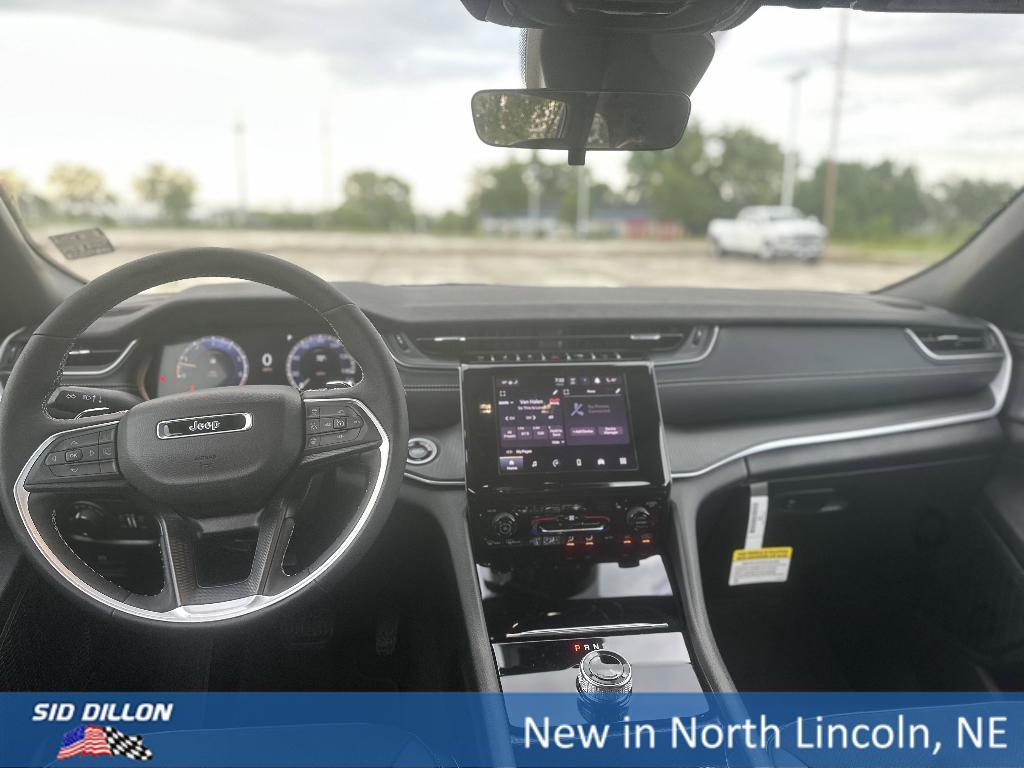 new 2025 Jeep Grand Cherokee car, priced at $42,344
