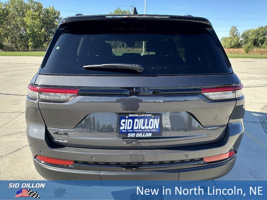 new 2025 Jeep Grand Cherokee car, priced at $41,125