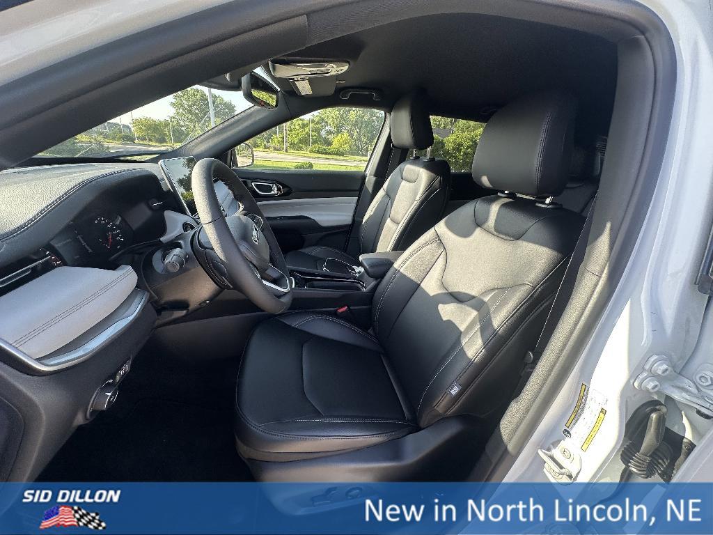 new 2025 Jeep Compass car, priced at $31,648
