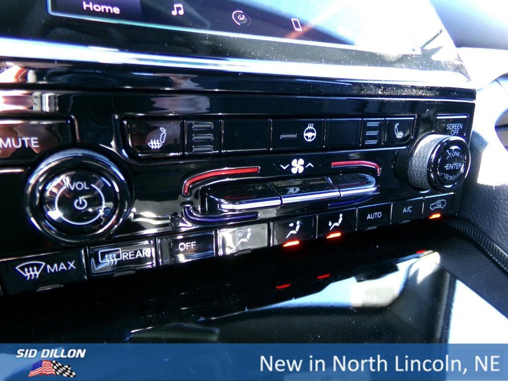 new 2025 Jeep Grand Cherokee car, priced at $41,580