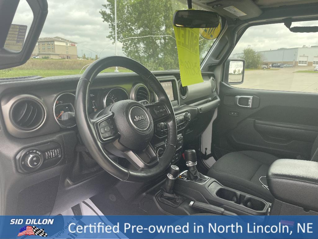 used 2021 Jeep Gladiator car, priced at $33,491