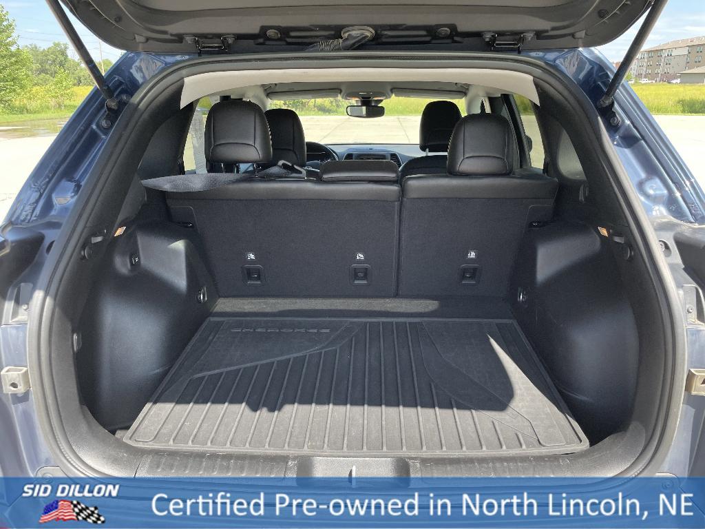 used 2021 Jeep Cherokee car, priced at $23,991