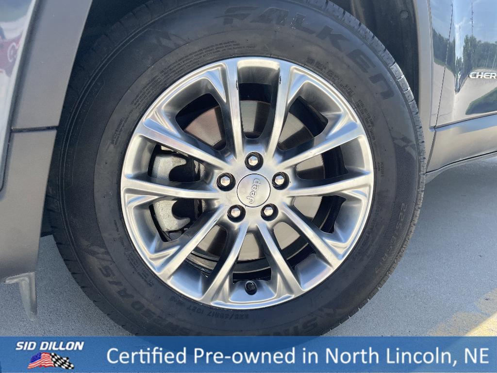 used 2021 Jeep Cherokee car, priced at $23,991
