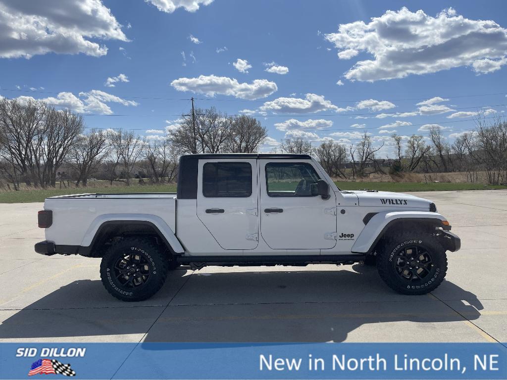 new 2025 Jeep Gladiator car, priced at $47,735
