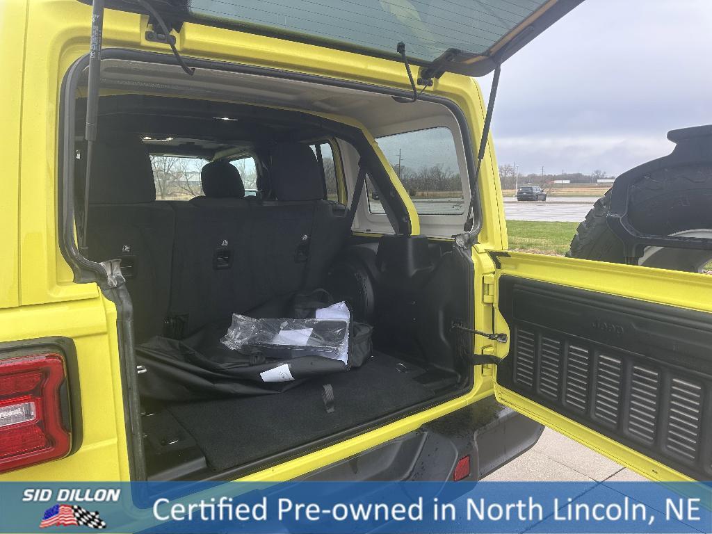 used 2022 Jeep Wrangler Unlimited car, priced at $38,991