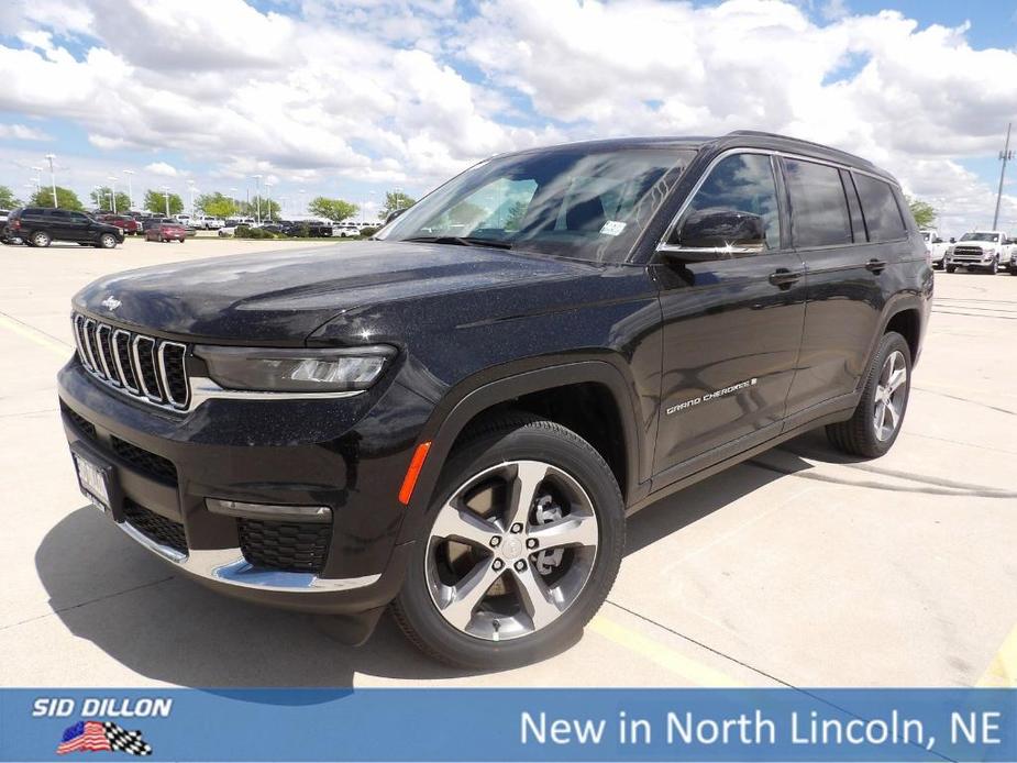 new 2024 Jeep Grand Cherokee L car, priced at $41,720